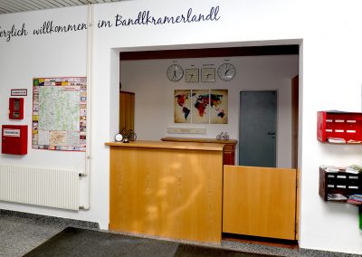 Thayarunde-Bandlkramer Schlossplatz’l-5