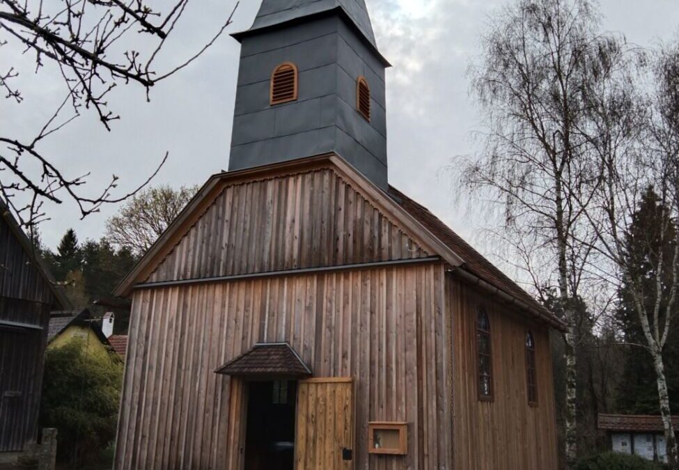 Holzkapelle Radschin